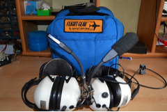 2 xPeltor Piloten  Headset 7004 mit Tasche u. Ersatzteilen