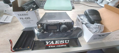 Yaesu FT817ND mit Akku+weiterem Zubehör Kurzwelle und VHF / UHF 2m 70cm